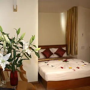 https://viet-sky-hotel-nha-trang.nhatrangbesthotels.com